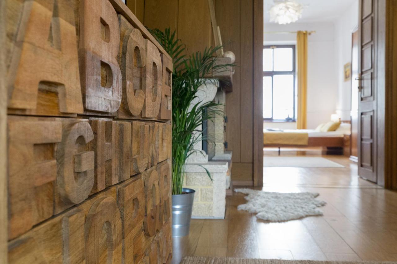 One & Only City Center Apartment Up To 8 Guests Краків Екстер'єр фото