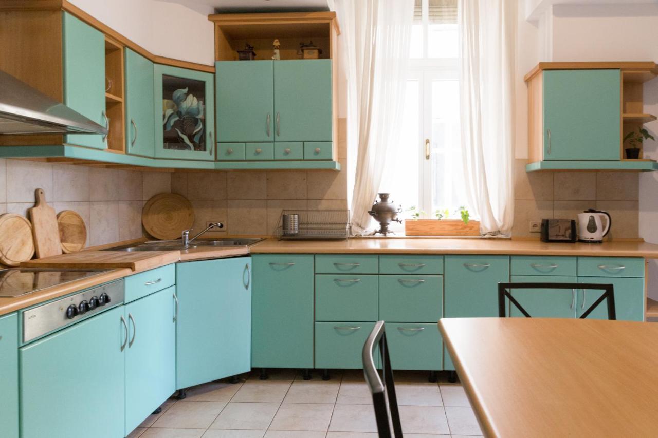 One & Only City Center Apartment Up To 8 Guests Краків Екстер'єр фото