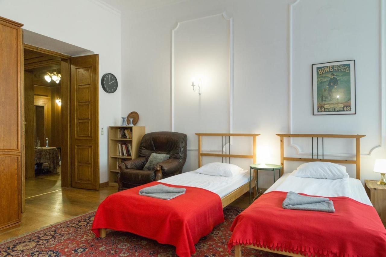 One & Only City Center Apartment Up To 8 Guests Краків Екстер'єр фото