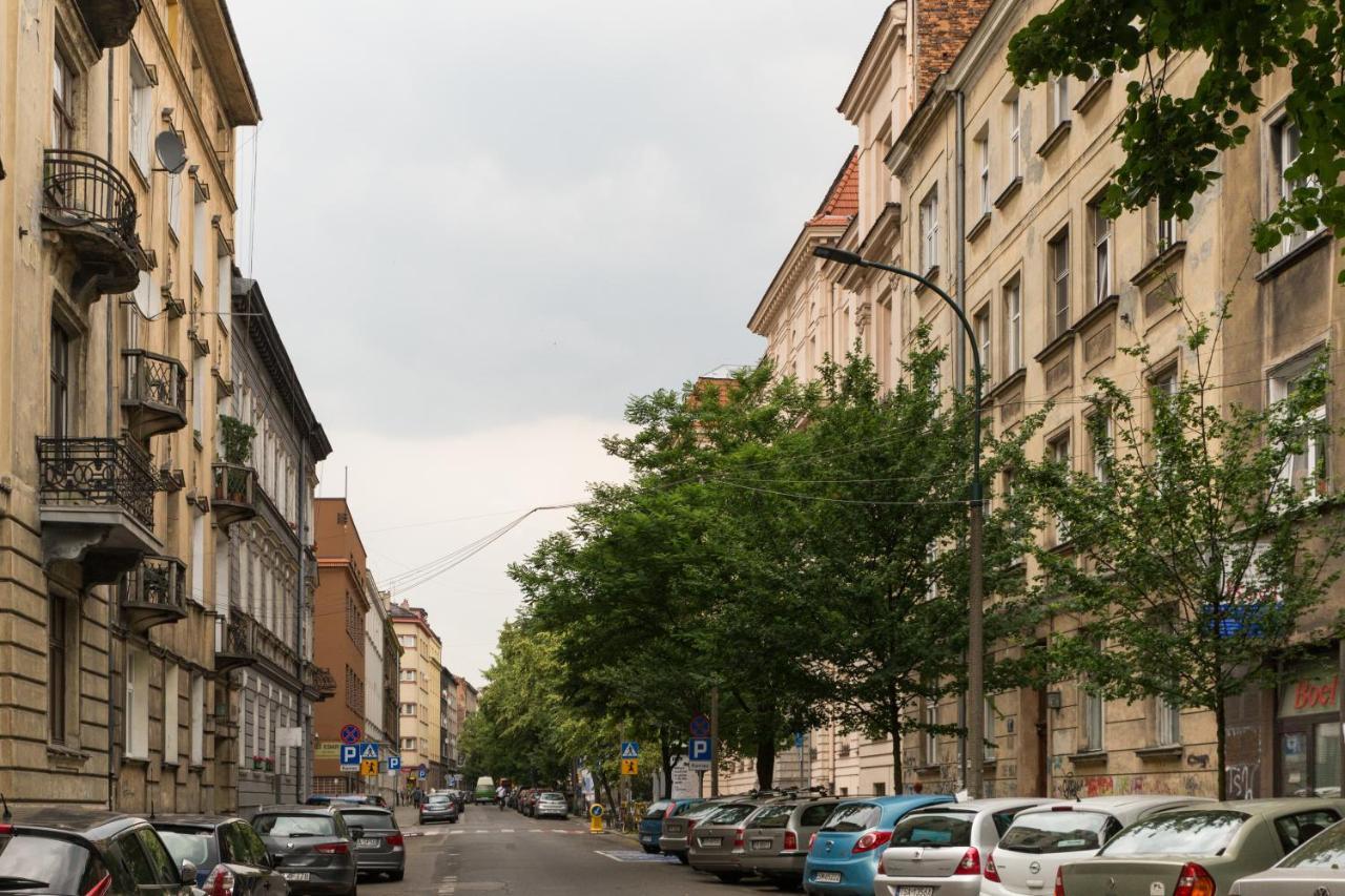 One & Only City Center Apartment Up To 8 Guests Краків Екстер'єр фото